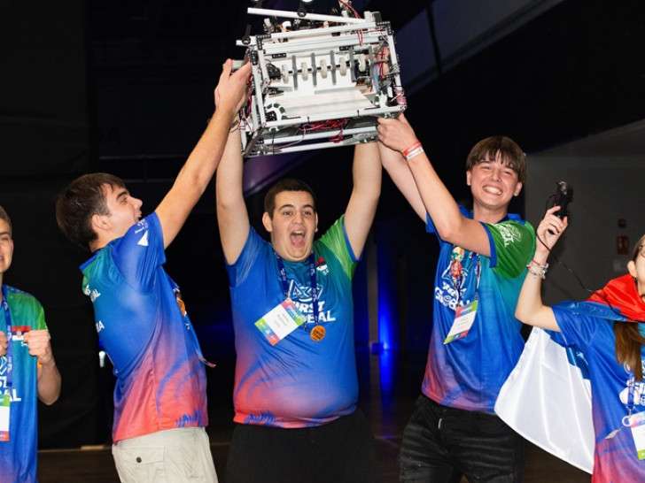 20251105113116-604851